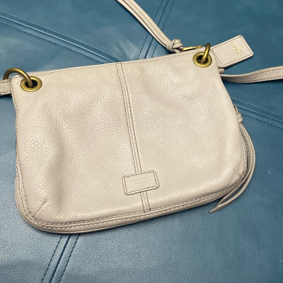 Fossil Handbags - Fossil Pebbled Grey Crossbody Purse